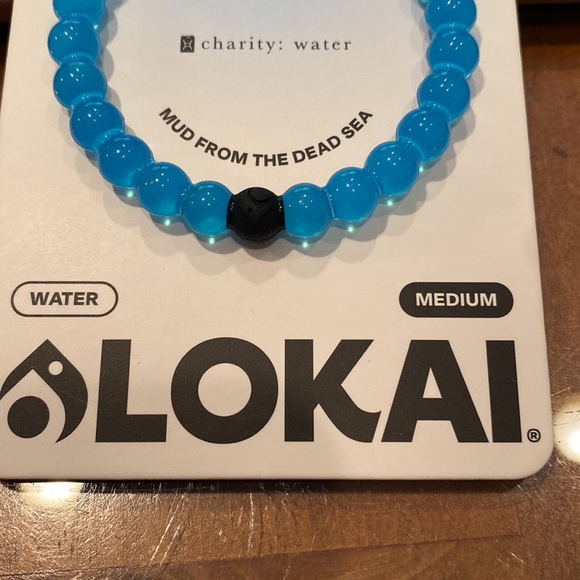 Brand new size medium Lokai bracelet beautiful blow color - Picture 3 of 5